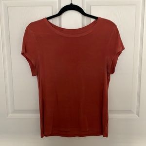 American Eagle Burnt Orange Soft T-shirt (size S)